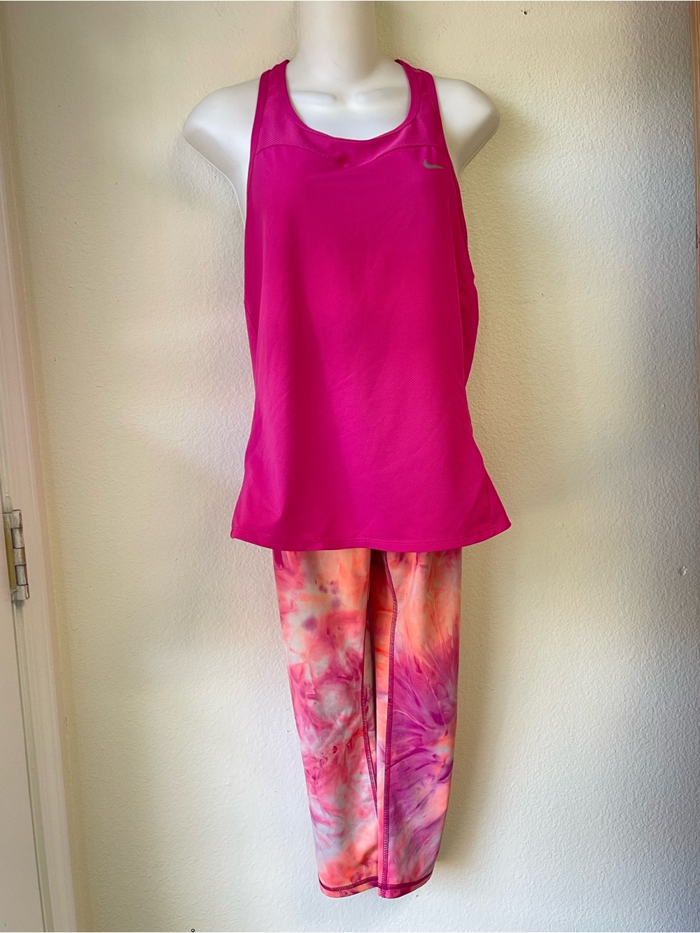 Nike Hot Pink Dri-FIT Racerback Tank set pants size s